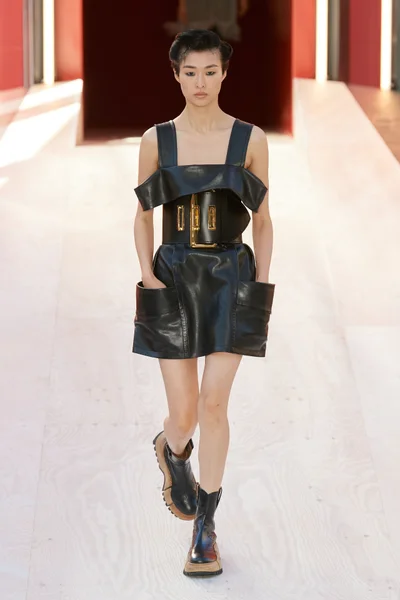 Look 31